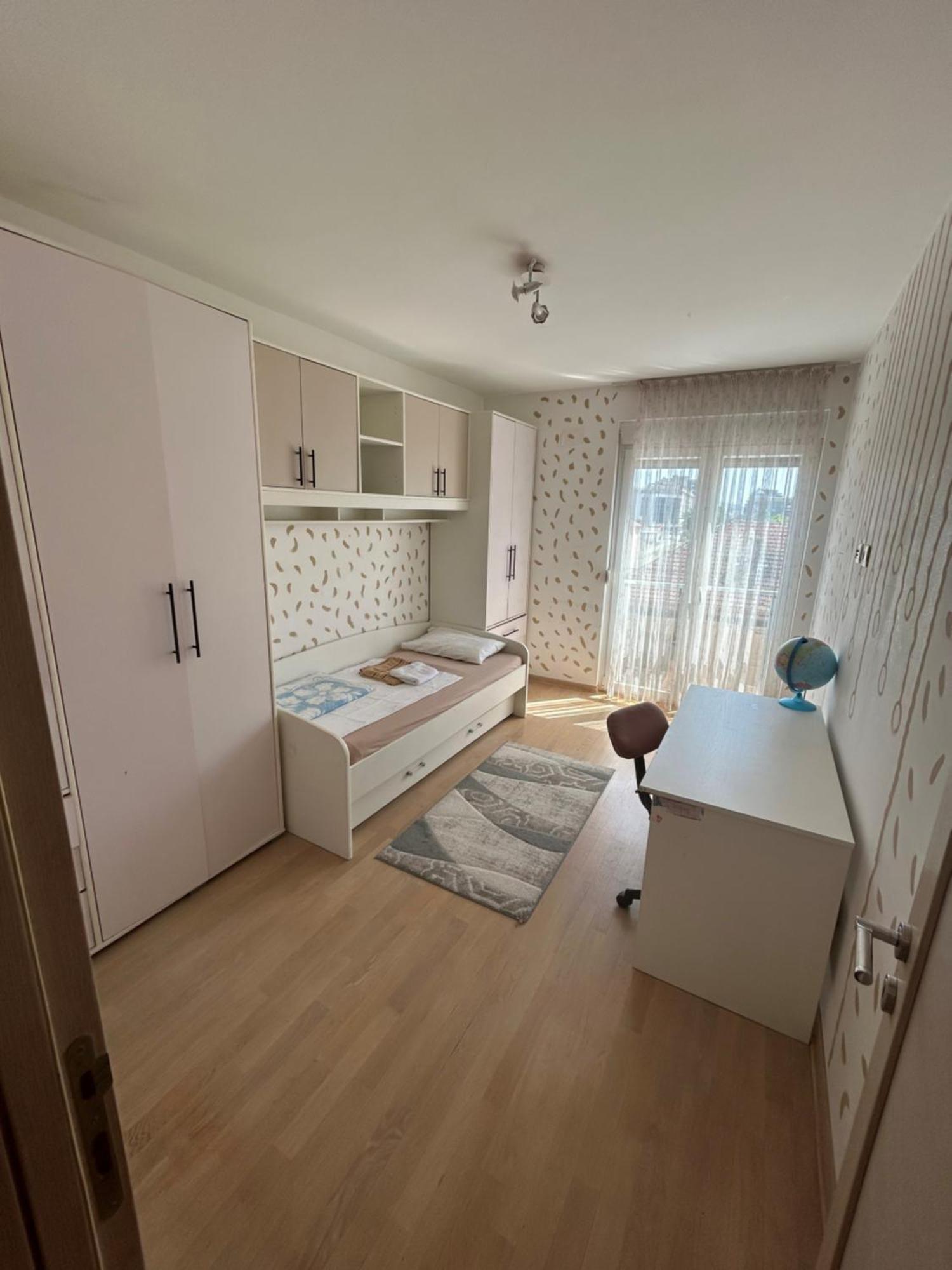 Ana'S 2 Bedrooms Lovely Flat ポドゴリツァ エクステリア 写真