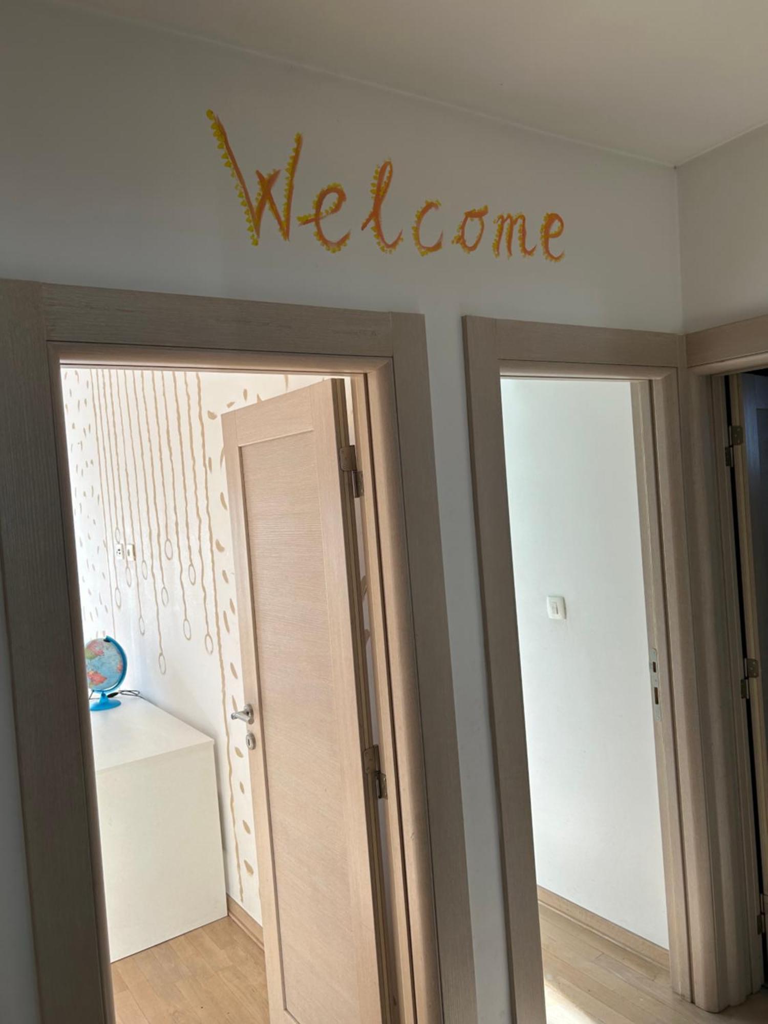 Ana'S 2 Bedrooms Lovely Flat ポドゴリツァ エクステリア 写真