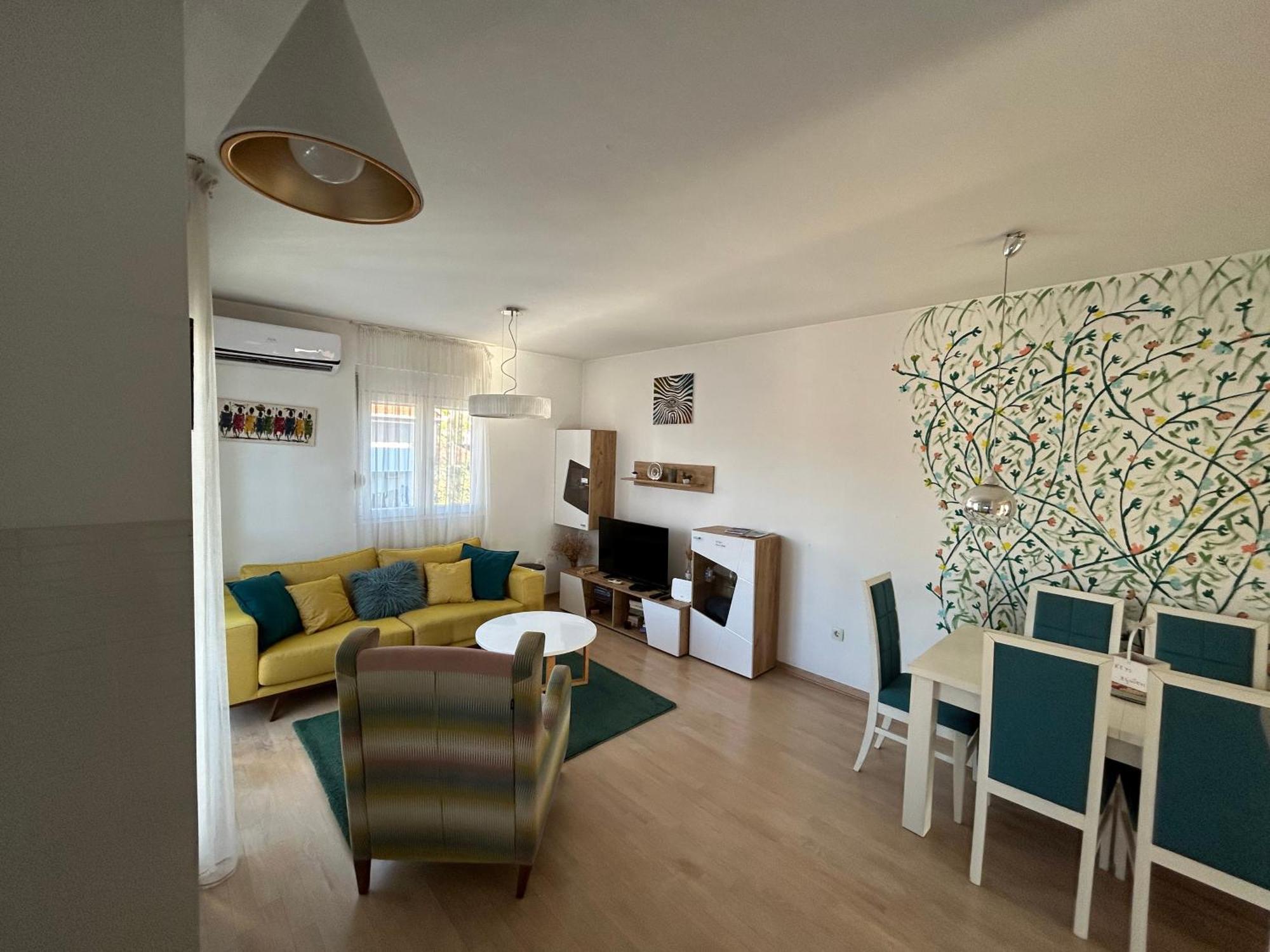 Ana'S 2 Bedrooms Lovely Flat ポドゴリツァ エクステリア 写真