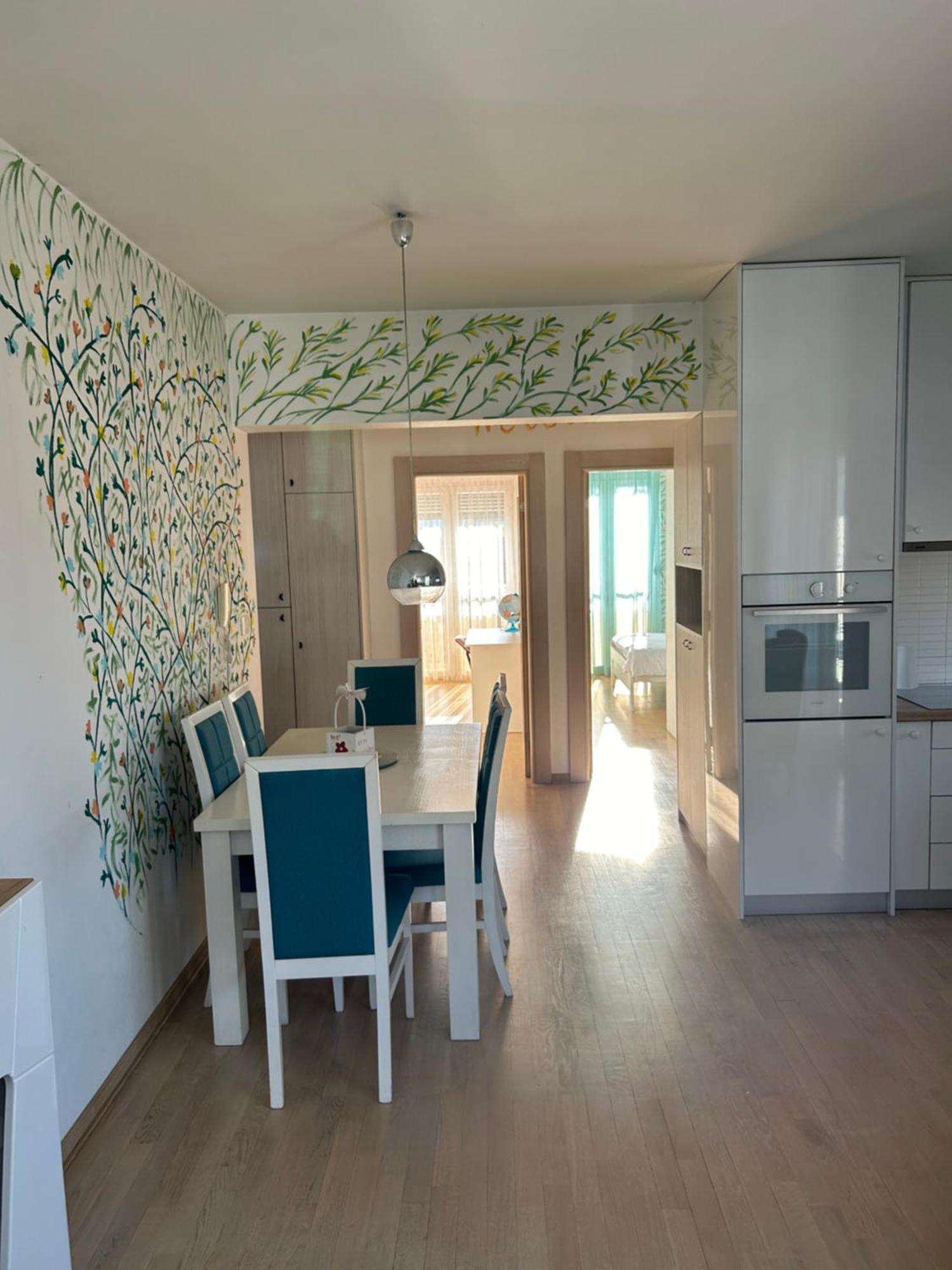Ana'S 2 Bedrooms Lovely Flat ポドゴリツァ エクステリア 写真
